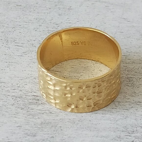 YS India Textured Gold Plated Sterling Siver 925 Hammered Wide Band Ring Sz.8 - Picture 2 of 14